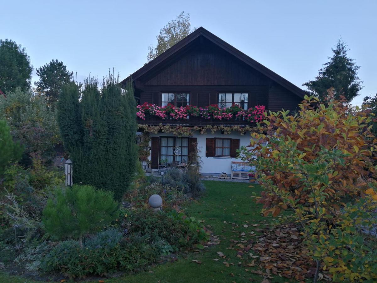 Apartment Haus Merlin Am Boeckelsberg Weimar  Exterior photo
